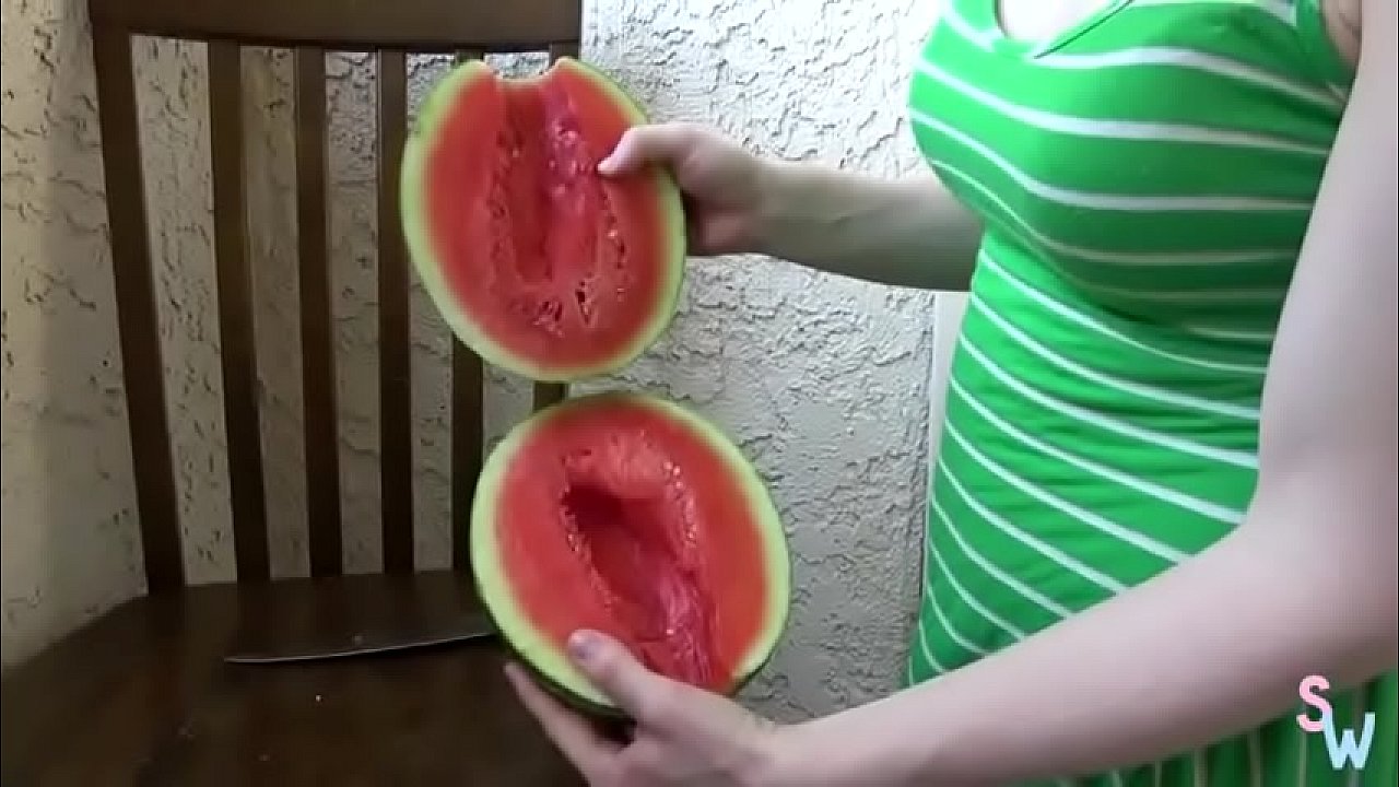 Shiri Allwood fucking a watermelon